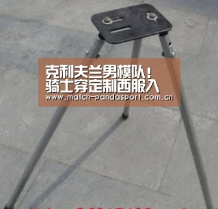 克利夫兰男模队!骑士穿定制西服入场 赛后遭恶搞:熊猫体育平台(图1) 熊猫体育